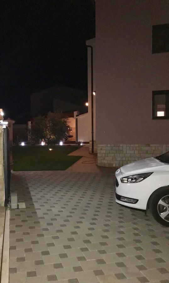 Puntizela-Patty Apartment Pula Ngoại thất bức ảnh